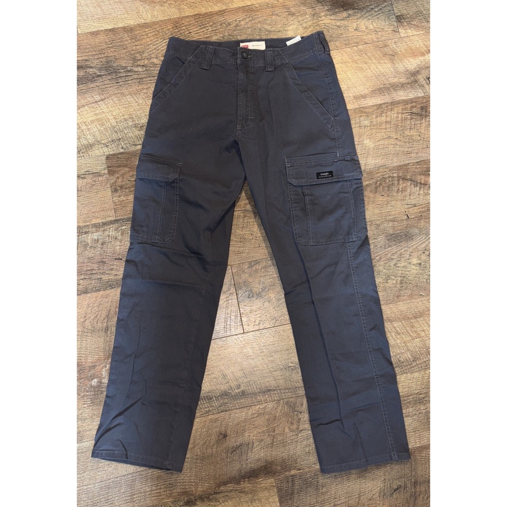 Mens Size 29x30 Wrangler Relaxed Fit Cargo Pants Dark Grey NWT